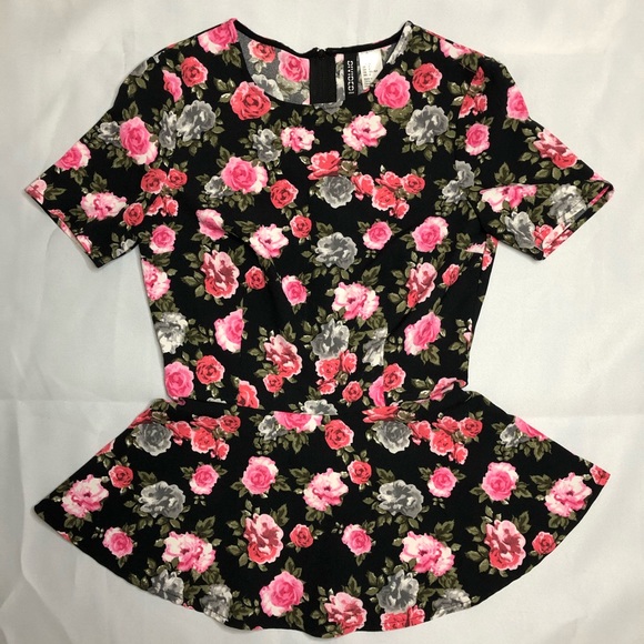 Cute fit and flare top - Picture 1 of 2